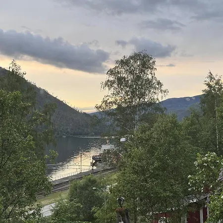 Cozy Overlooking Tinnsjoen